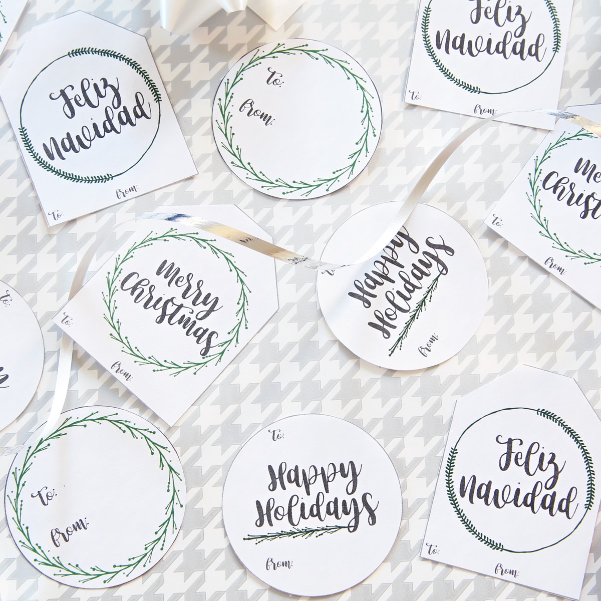 free printable holiday gift tags | abby organizes